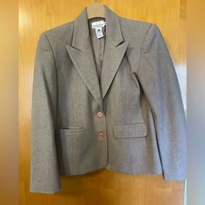 Carriage Court Wool Blazer petite size 6!